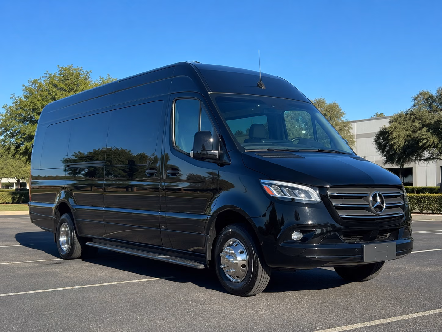 find the perfect transportation for your next corporate event 4